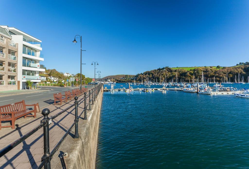 4 Sails, Dartmouth, The Dart