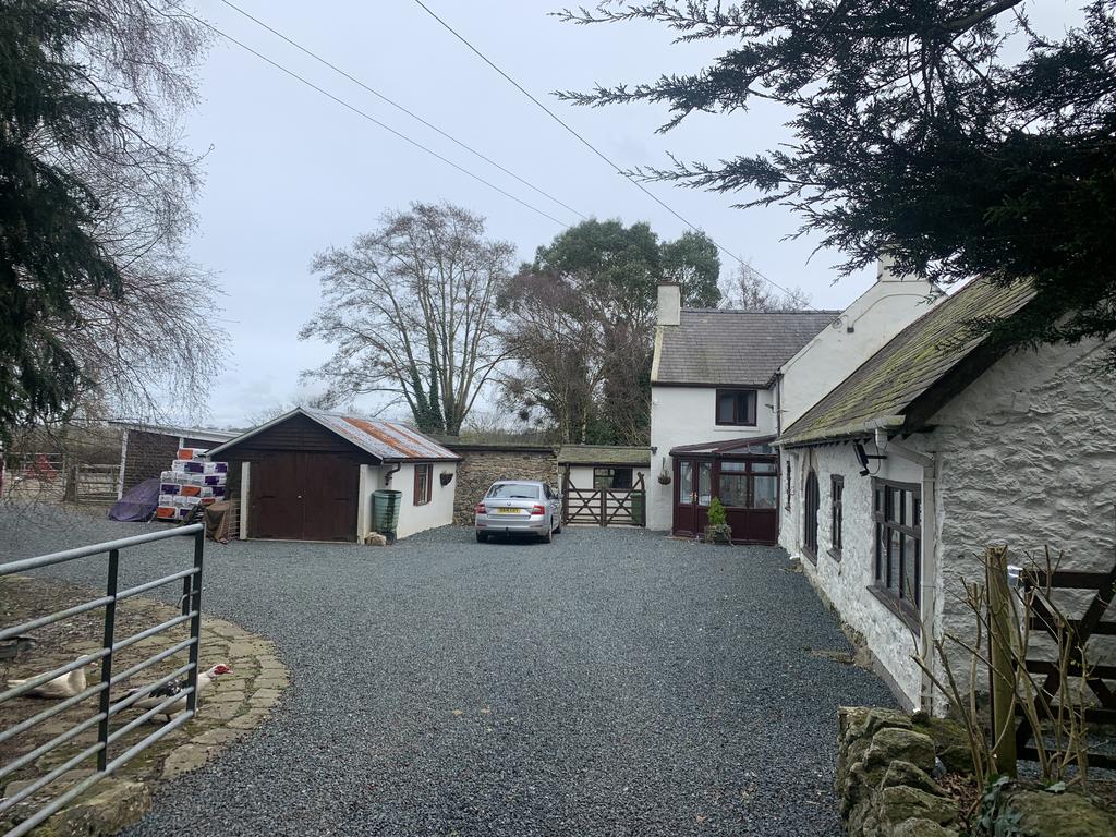 Rhosmeirch, Llangefni, Anglesey, LL77 3 bed farm house £750,000