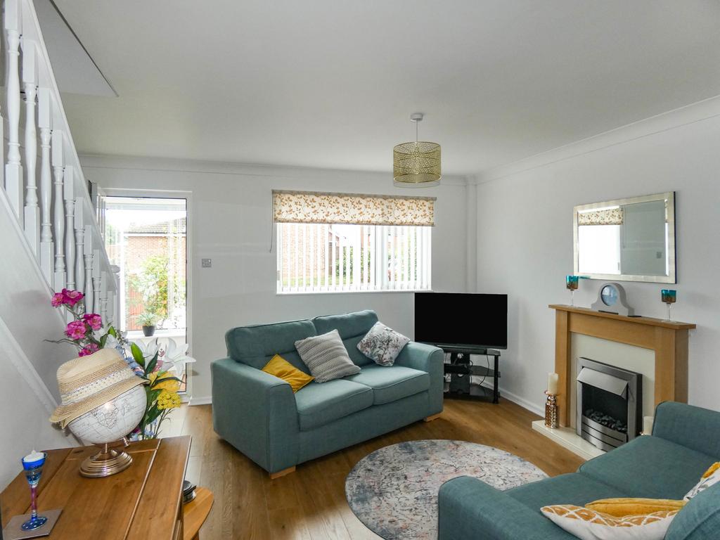 Dunblane Drive, South Beach, Blyth, Northumberland, NE24 3SW 3 bed