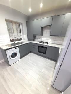 2 bedroom flat to rent, Greenford Road,  Greenford, UB6