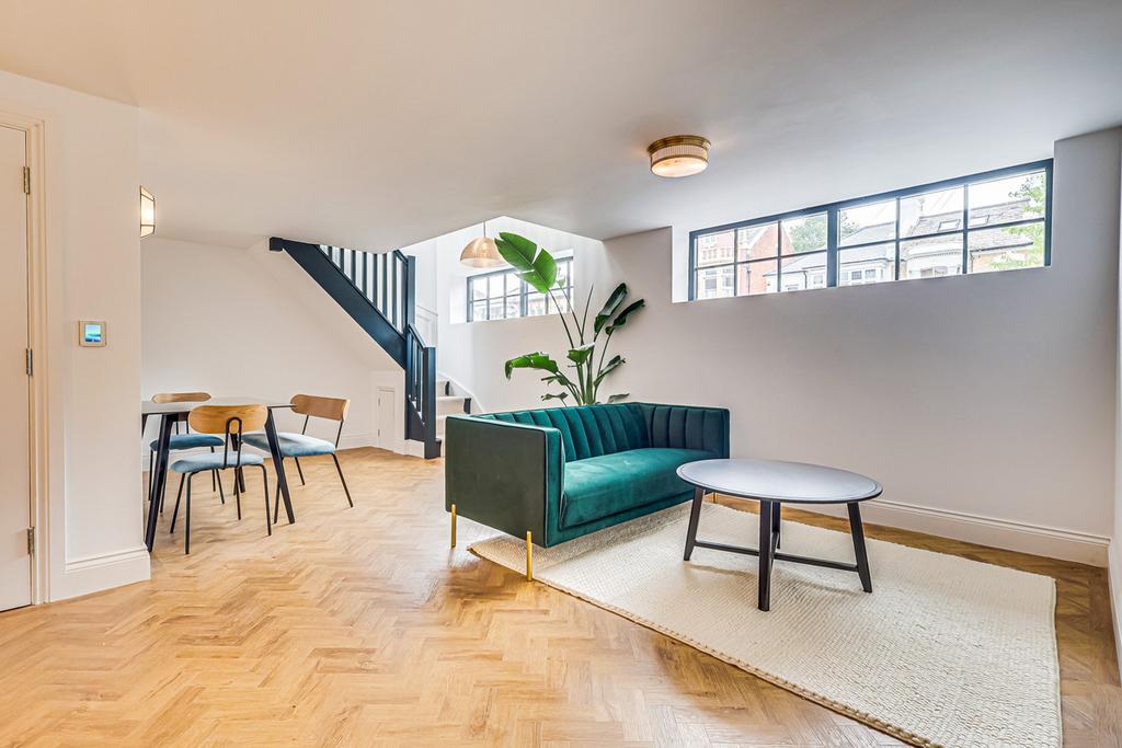 Alexandra Road, Southendonsea, SS1 1 bed detached house for sale £