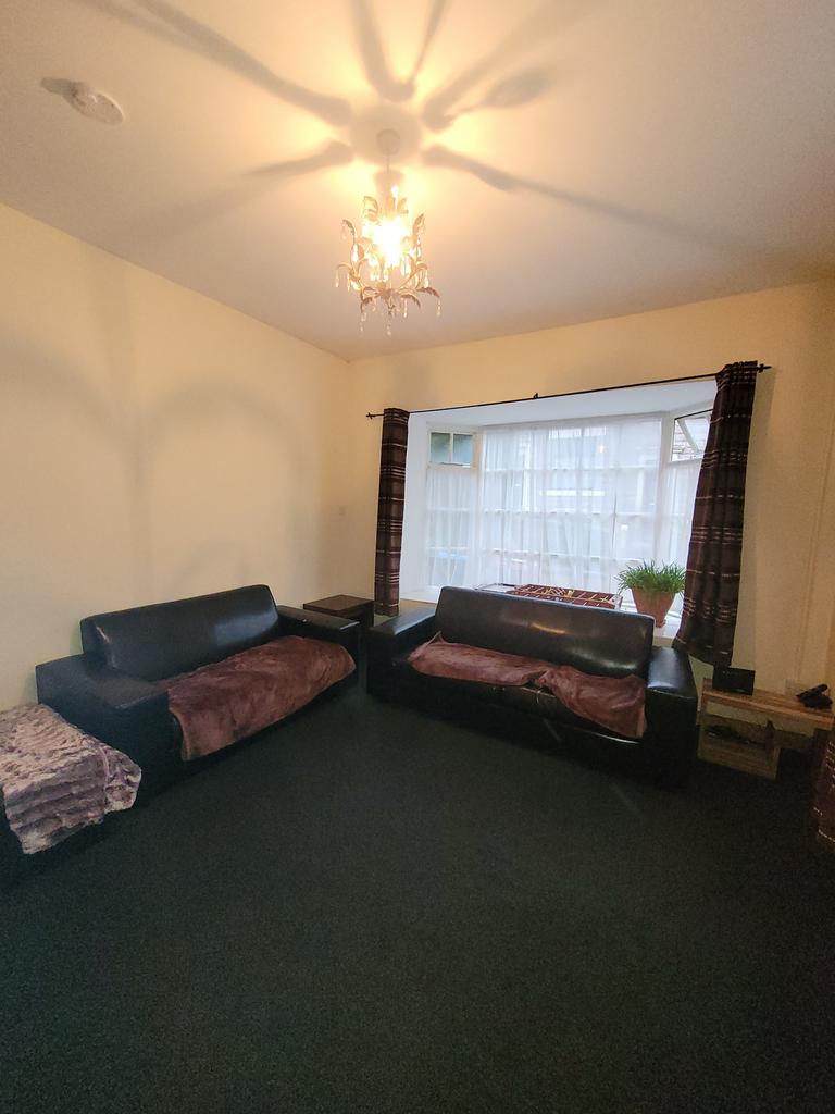 Dukes Brow, Blackburn, Lancashire 3 bed end of terrace house £153,000