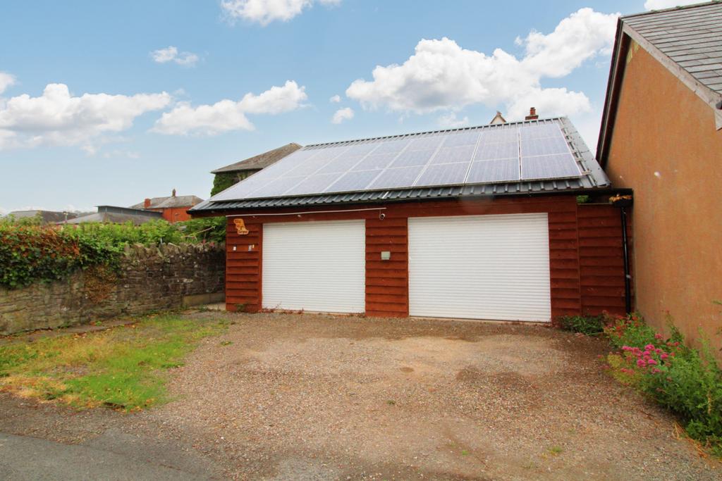 Detached 3 Bedroom Property