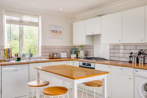 36 Worple Avenue, Isleworth, TW7 7JG