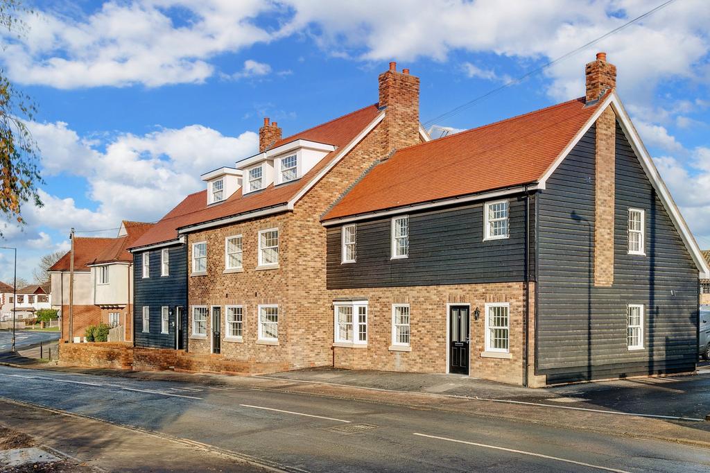 North Street, Rochford, SS4 1 bed ground floor flat to rent £900 pcm