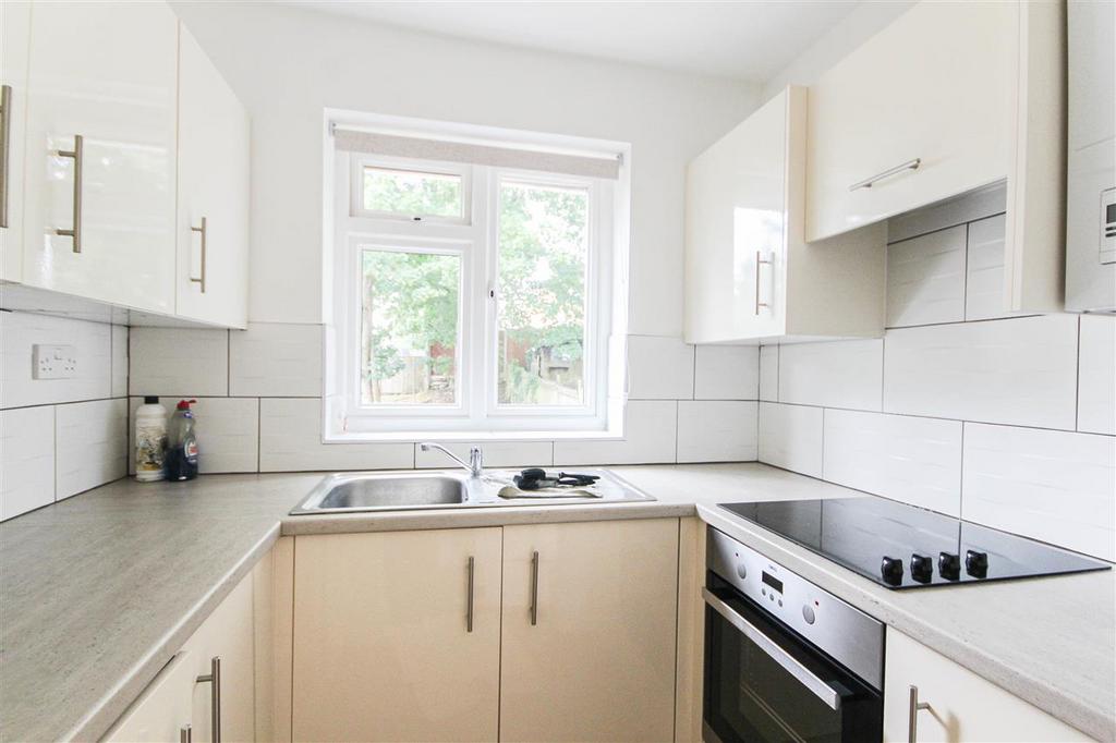 Vale Drive, Southampton 2 bed for sale £179,500