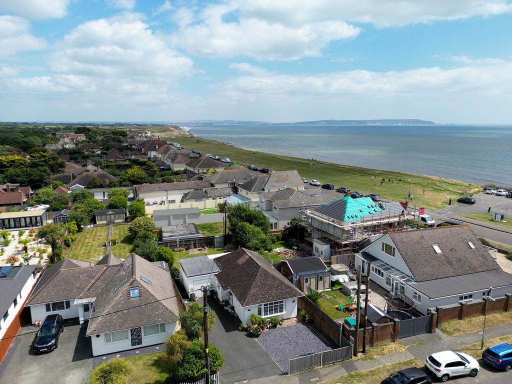 First Marine Avenue, Barton On Sea, New Milton, Hampshire. BH25 7DP 2