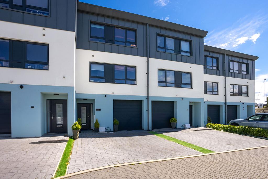 Waters Edge, 7 Traie Twoaie, Ramsey 4 bed terraced house for sale £