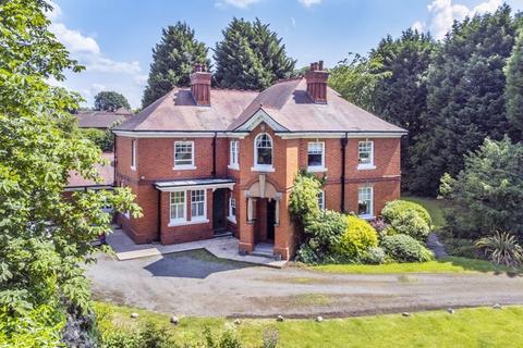 536 Crewe Road, Wistaston, Crewe, CW2 6PS