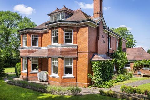 536 Crewe Road, Wistaston, Crewe, CW2 6PS