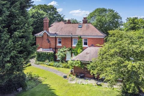 536 Crewe Road, Wistaston, Crewe, CW2 6PS