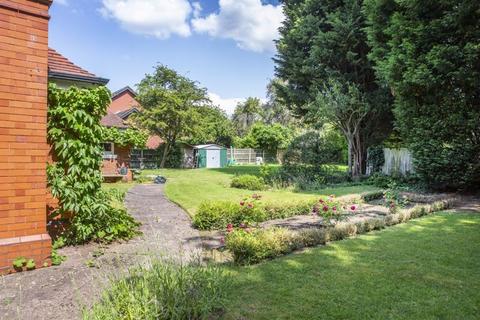 536 Crewe Road, Wistaston, Crewe, CW2 6PS