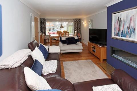 14 Sutherland Drive, Muxton, Telford, TF2 8PU