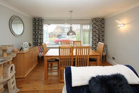 14 Sutherland Drive, Muxton, Telford, TF2 8PU