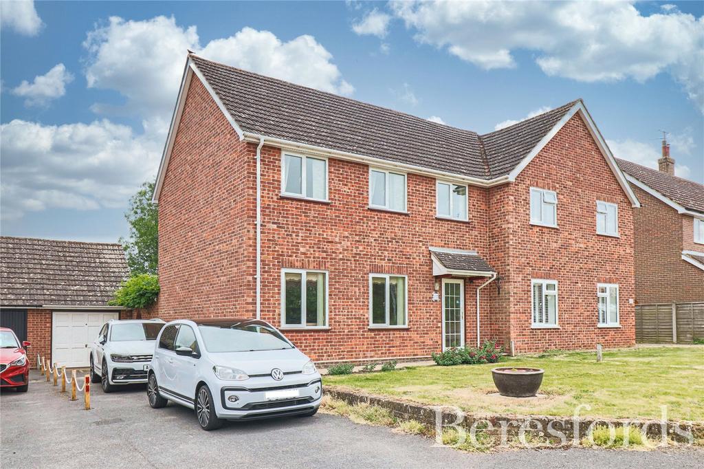 Godfrey Way, Dunmow, CM6 3 bed semidetached house for sale £425,000