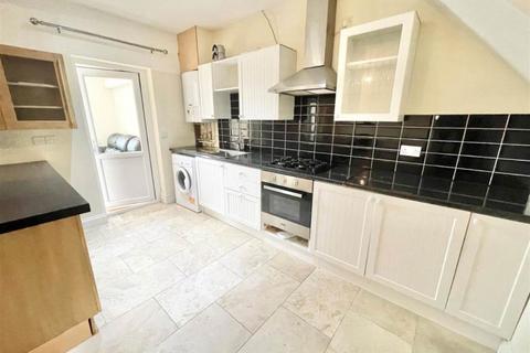 5 bedroom terraced house to rent, Southmead Road, Westbury On Trym, Bristol