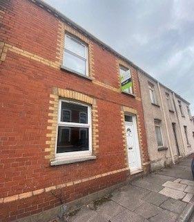 2 bedroom terraced house to rent, 5 Caradog Street, Port Talbot