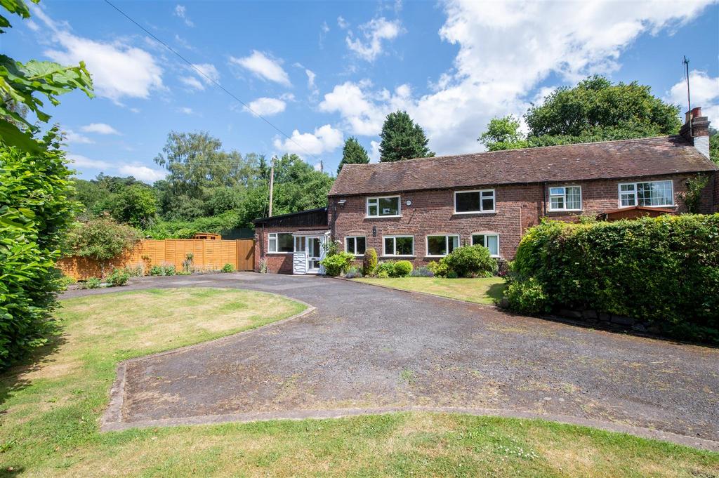 Mill Road, StourportOnSevern 2 bed cottage for sale £365,000