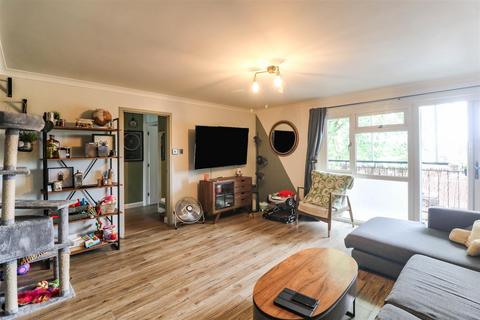 5 Radburn Close, Harlow, CM18 7EB