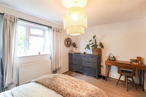 5 Radburn Close, Harlow, CM18 7EB