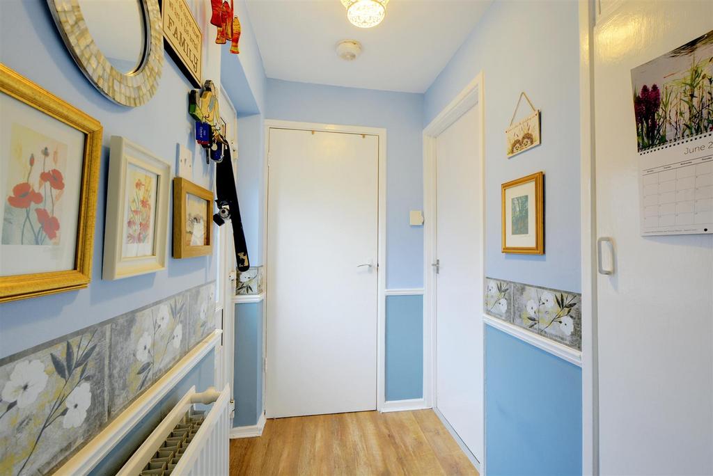 Hallway 1.jpeg