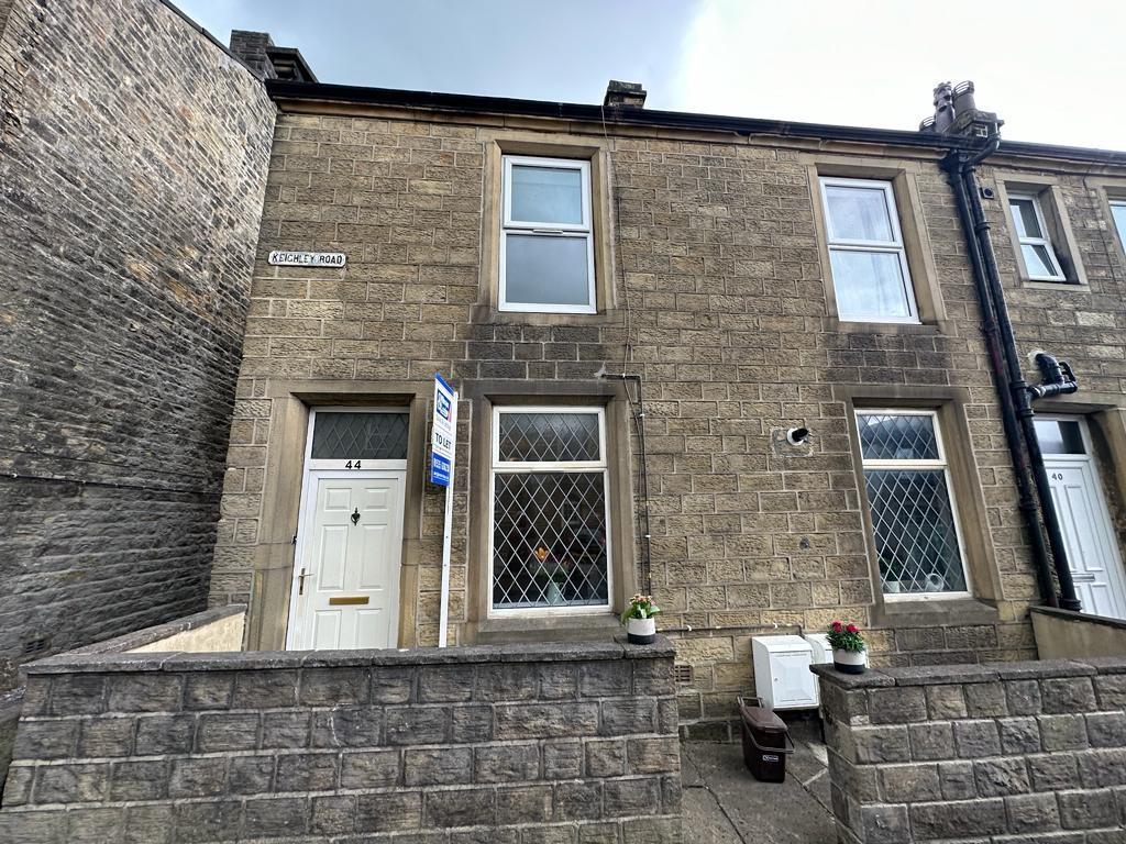 Keighley Road, Silsden 2 bed terraced house £695 pcm (£160 pw)