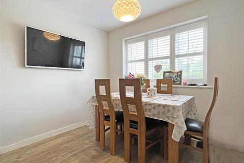 19 Crab Apple Drive, Black Notley, Braintree, CM77 8FW