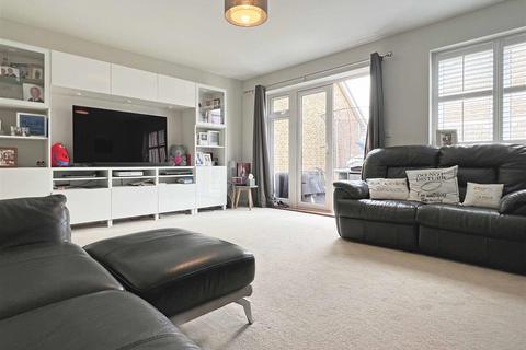 19 Crab Apple Drive, Black Notley, Braintree, CM77 8FW