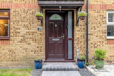 46 Oakley Close, Grays, RM20 4AN