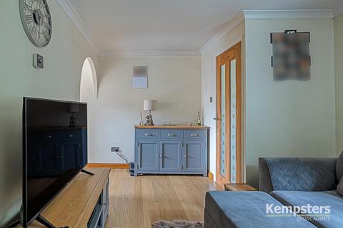 46 Oakley Close, Grays, RM20 4AN