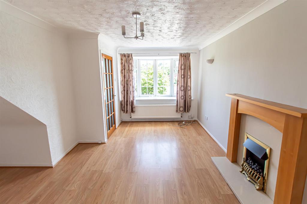 Charnwood Lane, Arnold, Nottingham 2 bed terraced house £825 pcm (£