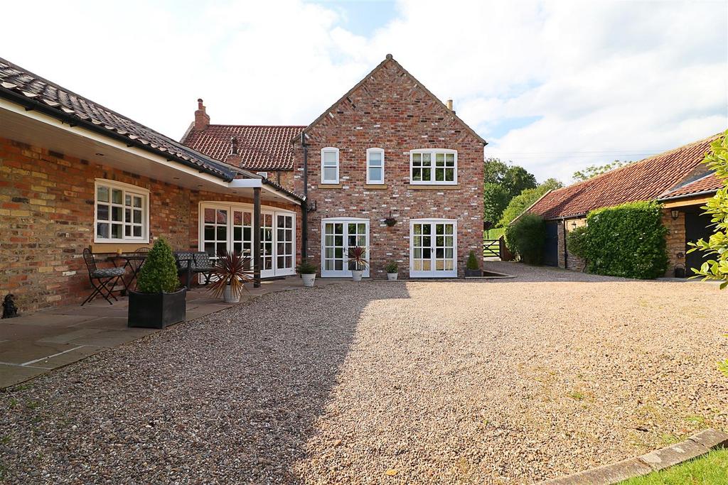 Main Street, Brantingham 4 bed country house for sale £1,150,000