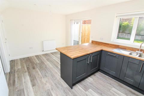 4 Bryn Hyfryd, Llangollen, LL20 8BZ