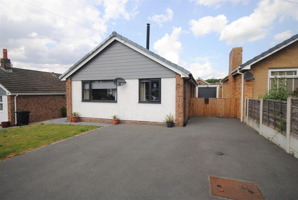 Gibson Lane, Kippax, Leeds 3 bed detached bungalow for sale £285,000