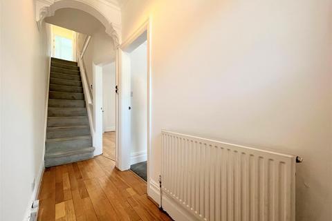 4 bedroom end of terrace house to rent, Marsland Road, Sale