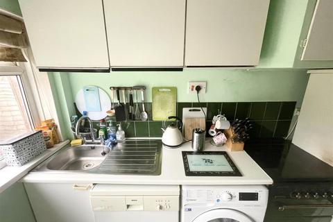 53 Capel Road, Clydach, Swansea, SA6 5PZ