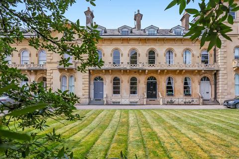 6 bedroom townhouse for sale, Lypiatt Terrace, Montpellier, Cheltenham, GL50