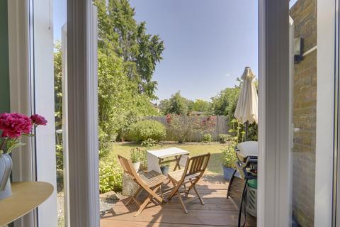 Flat 6, 106 Manor Park, London, SE13 5RH