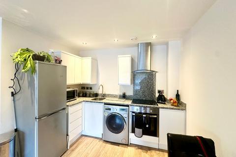 2 bedroom flat to rent, Bridgford Road, West Bridgford, Nottingham, Nottinghamshire, NG2 6AN