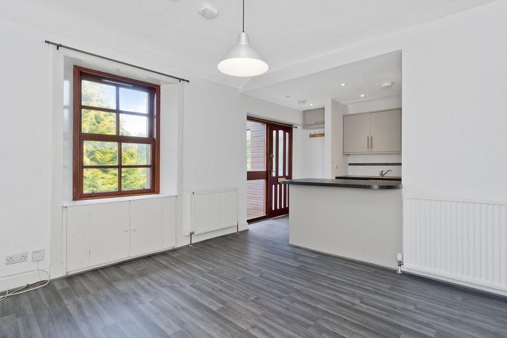 23 Hope Park, HADDINGTON, EH41 3AH 2 bed flat £120,000