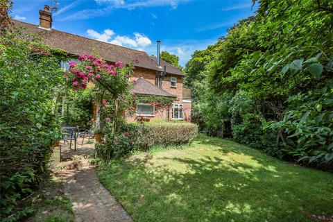 18 Knowles Meadow, Hill Brow, Liss, GU33 7QW