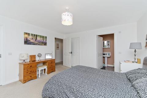 6 Alexander Gardens, Dunbar, EH42 1ZS
