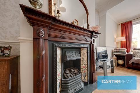 18 Chestnut Avenue, Grays, RM16 2UJ