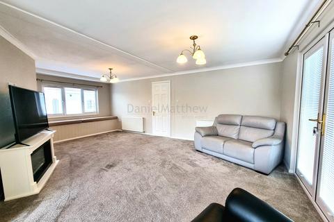 3 bedroom detached bungalow for sale, Heronston Lane, Bridgend, Bridgend County. CF31 3BZ