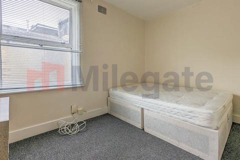 1 bedroom flat to rent, Wallwood Road, London E11