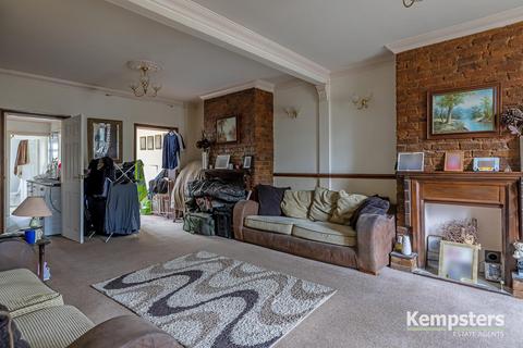 2 Kings Terrace, Fobbing, Stanford-le-hope, SS17 9HB