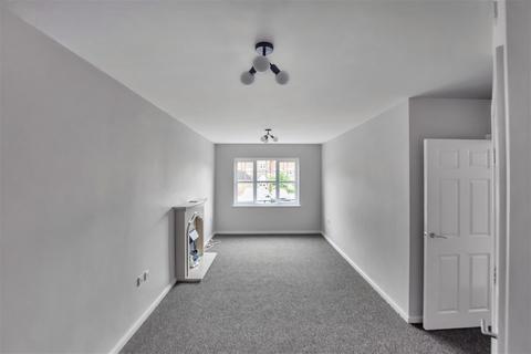 2 bedroom ground floor flat to rent, Cronton Lane, Widnes, WA8 5AR