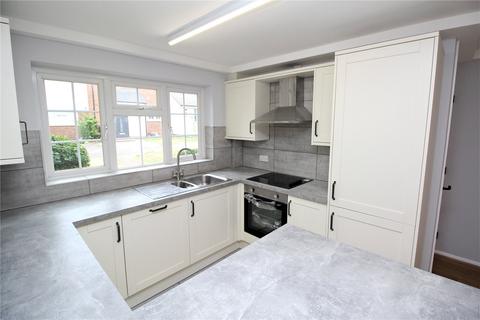 3 bedroom terraced house to rent, Coach Mews, CM11