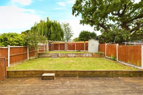 9 Darwin Close, Cheltenham, GL51 0UE