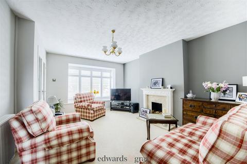 2 Birch Close, Kingsbury, Tamworth, B78 2JN
